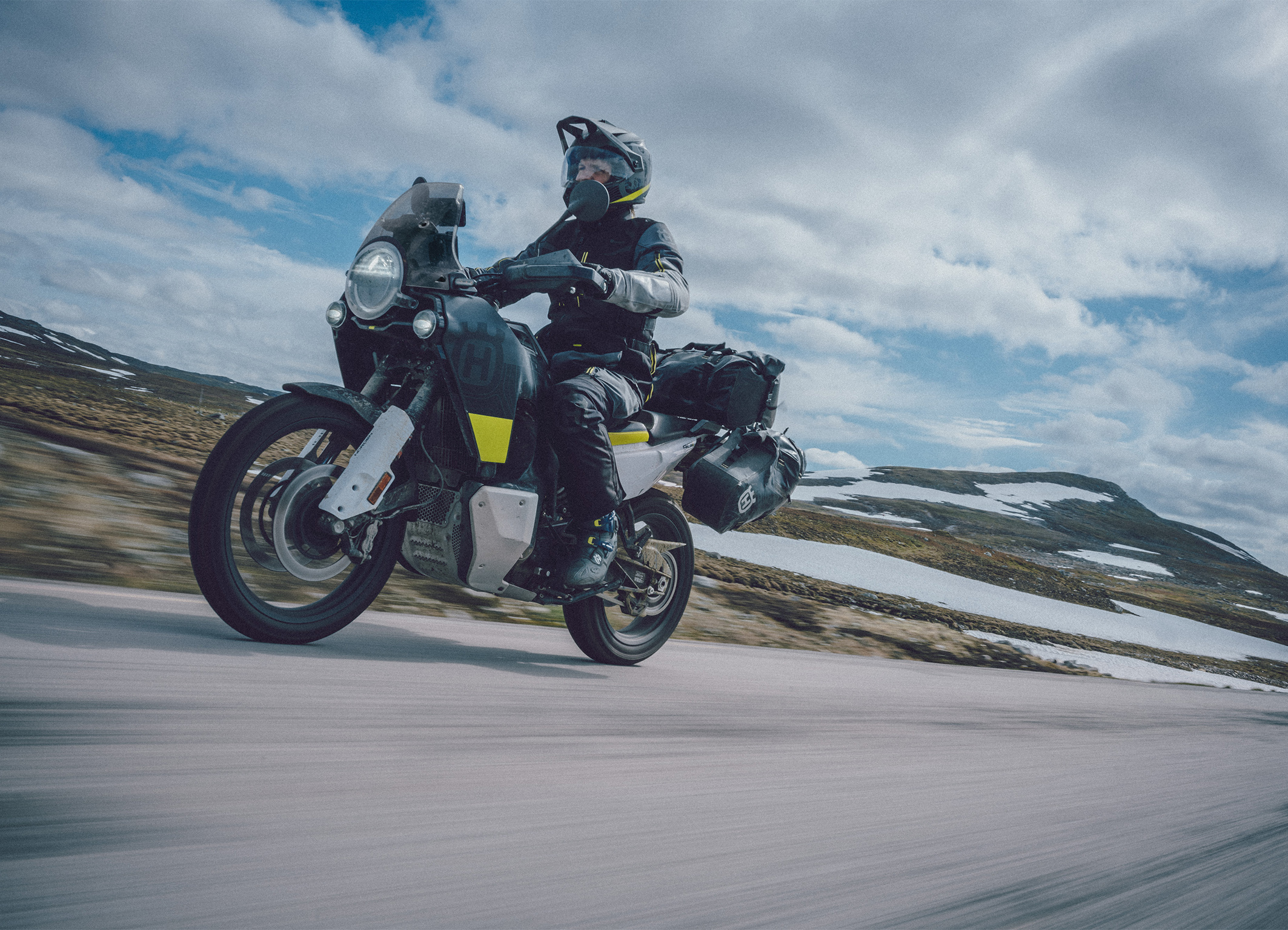 Husqvarna Equips its New Norden 901 with the Continental MultiViu