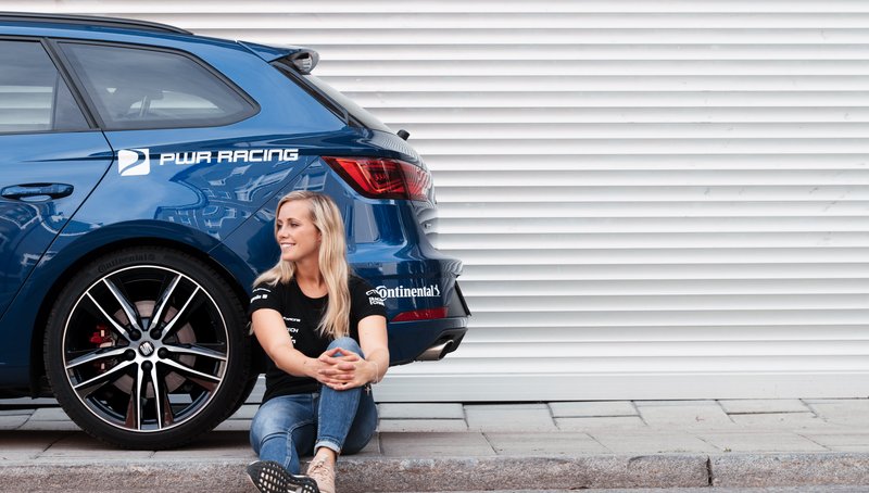 AK_MikaelaAK_Profile-0143