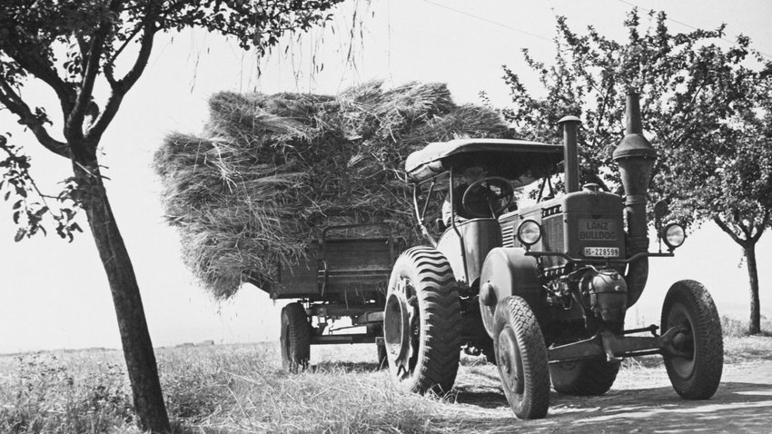 T3-Reifen am Traktor 1959