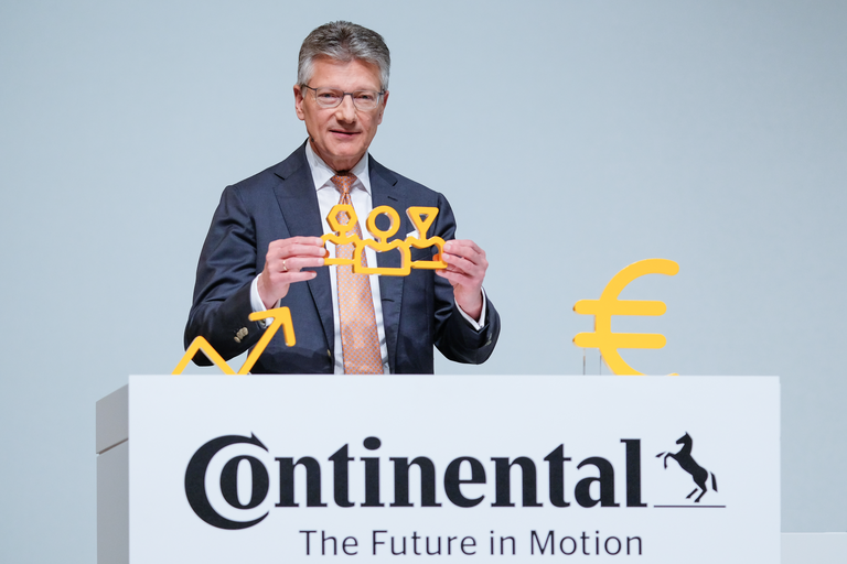 Dr. Elmar Degenhart | realignment