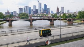 Continental treibt mit dem Entwicklungsfahrzeug CUbE Technologien für fahrerlose Fahrzeuge voran