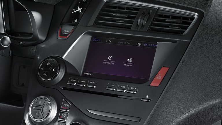 CarPlay™ and Mirrorlink®