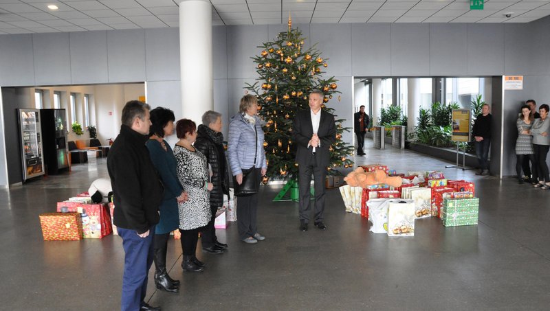 zaměstnanci Continental Barum pomáhají 