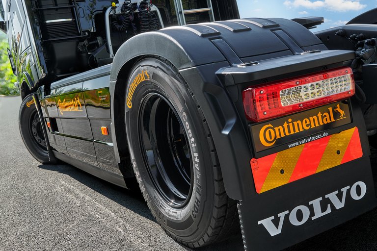 Volvo Conti Mjoelner Tire
