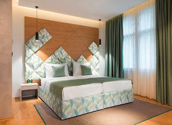 Continental_PP_skai_Design_Lab_Embroidered_Leaves