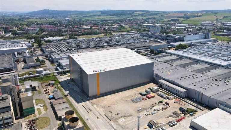 První automatický sklad pneumatik koncernu Continental Otrokovice