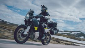Husqvarna stattet die neue Norden 901 mit Continental MultiViu Sports-Display aus