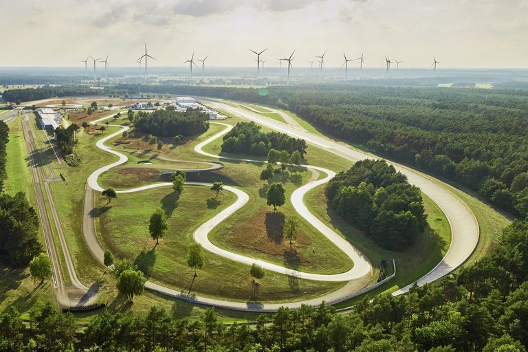 Luftaufnahme von einer Textstrecke