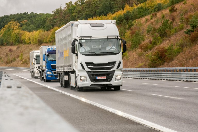 Continental_pp_Platooning_02