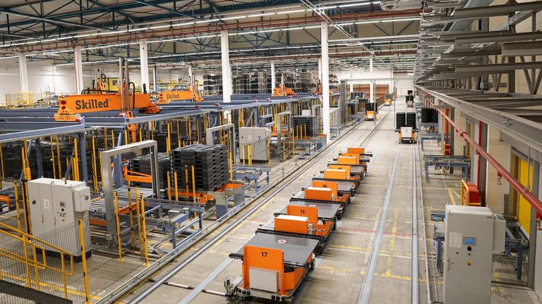 První automatický sklad pneumatik koncernu Continental