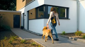 Neue Oberflächenmaterialien von Continental verbinden das Innen und Außen an Gebäuden