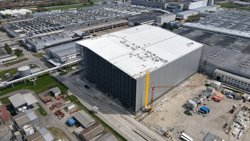 Stavba skladu pneumatik Continental Otrokovice