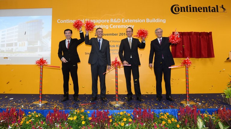 img_2014_11_27_singapur_eroeffnung_5_de-data