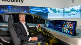 Dr. Elmar Degenhart | Driving Simulator
