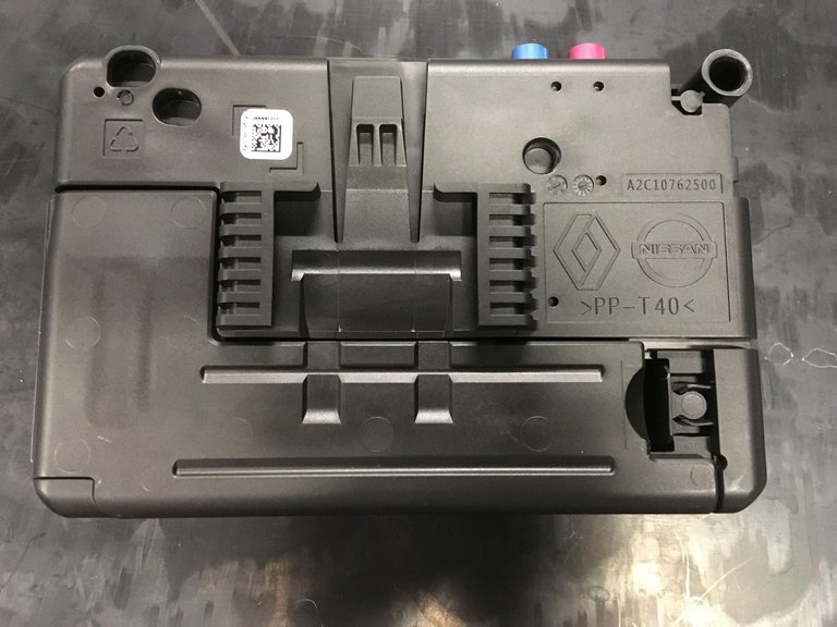 Telekomunikační jednotku naleznete ve vozech Renaultu a Nissanu