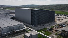 Continental eröffnet vollautomatisiertes Hochregallager für Reifen an ihrem Produktionsstandort in Otrokovice