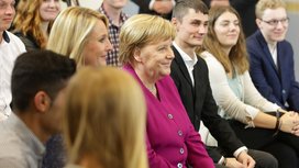 Citizens’ Dialog at Continental: German Chancellor Talks to Young Adults about Europe