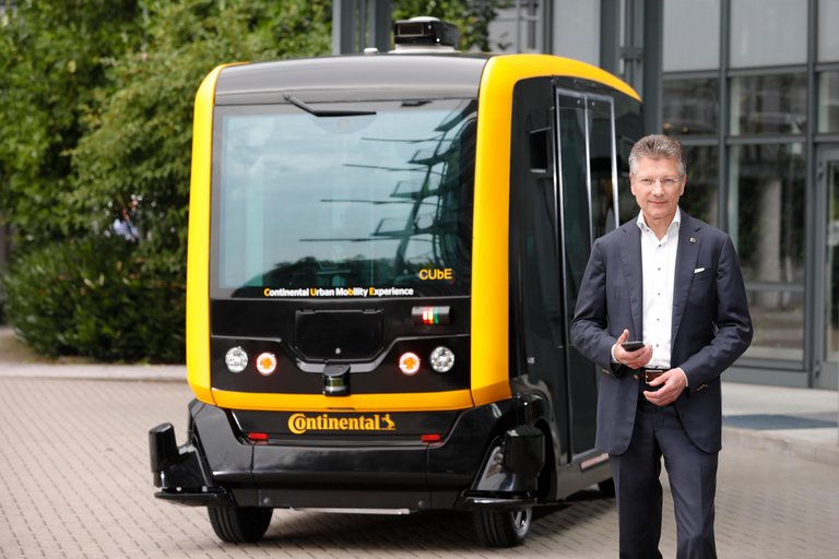 Dr. Elmar Degenhart and CUbE