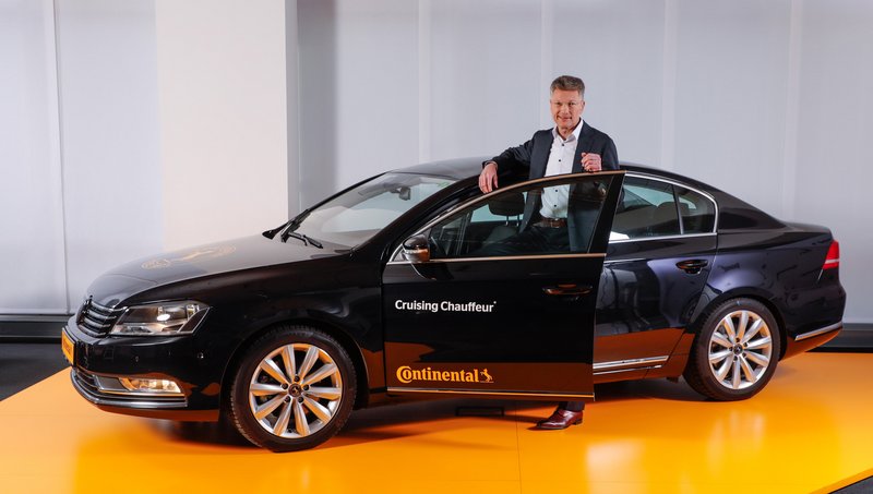 CEO Dr. Elmar Degenhart