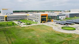 Continental feiert 15 Jahre Reifengeschäft in Thailand und fünf Jahre Reifenproduktion in Rayong