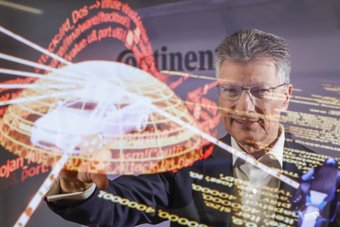Continental CEO Dr. Elmar Degenhart: The mobility of the future is intelligent and safe.