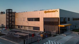 Hightech-Megafactory: Continental produziert  Displaylösungen in neuer Dimension