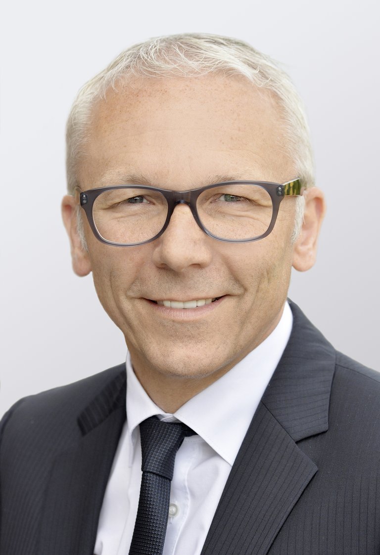 Dr. Dirk Leiß