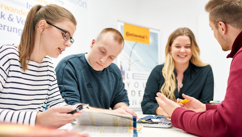 Headerbild Industriekaufmann