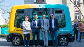 Continental und VGF richten autonomen Testbetrieb mit Shuttle auf Frankfurter Hochschul-Campus ein