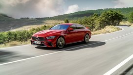 Mercedes-AMG GT 63 S E PERFORMANCE fährt auf Reifen von Continental