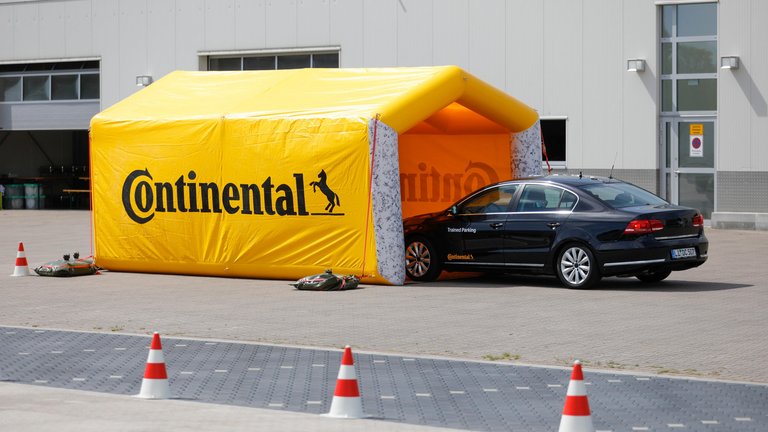 Independently perform parking