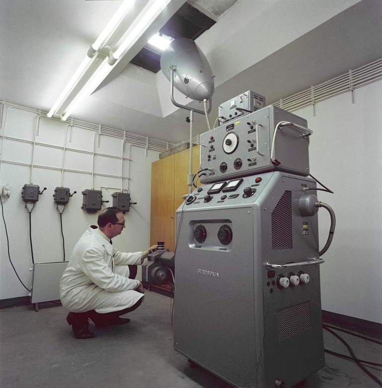 Blick in das Unterflurlabor unter der Fahrbahn des Contidrom.