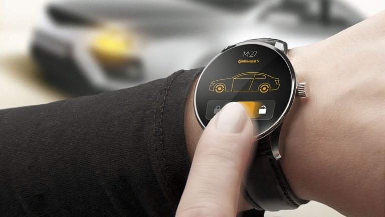 pr_2015_01_06_ces_2015_pic_smartwatch_dld_en