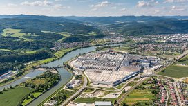 Erstes Lkw-Reifenwerk von Continental erhält international anerkannte Nachhaltigkeitszertifizierung ISCC PLUS