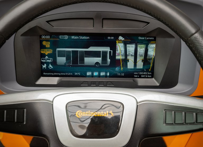 Continental_PP_Display_300DPI_RGB